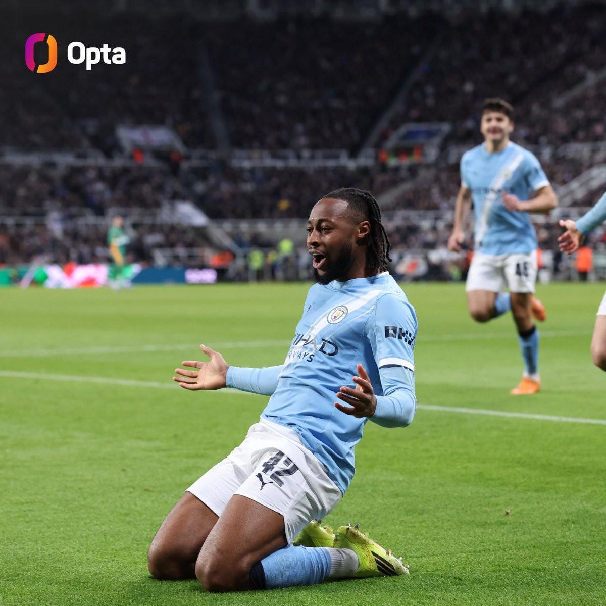 自阿德巴约以来，塞门约是首位曼城生涯前2场都进球的球员