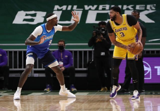 星空体育官方网站-湖人创队史最佳开季客场战绩 浓眉却不满个人表现